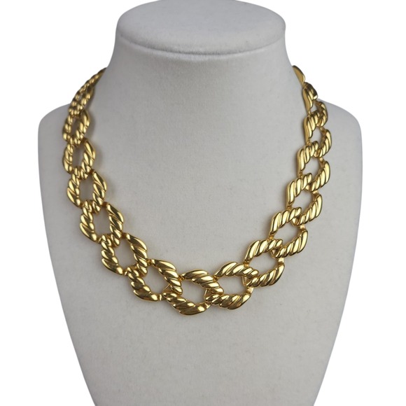 Napier Jewelry - Vintage Napier Gold Tone Chunky Chain Collar Necklace 16" Statement Rope Knot